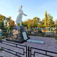 Братская могила воинов,погибших в боях за хутор в ВОВ