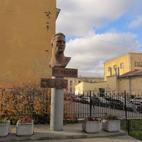 Памятник Чкалову В.Н., другой ракурс