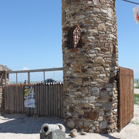 Ейск. Вход на территорию кафе "Аурум".