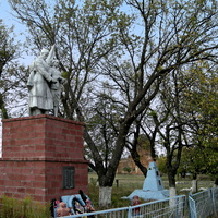 Памятник на братской 31 советского воина