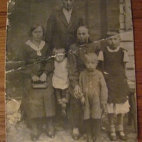 Семья  Селицких.  1936 год. Микулино.