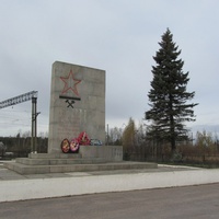 монумент «Стальной путь», посвящённый военным железнодорожникам.
