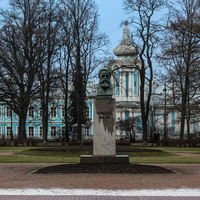 Памятник Фридриху Энгельсу