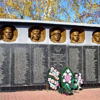 Братская могила 19 советских воинов