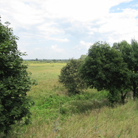 Вид на луг и реку.