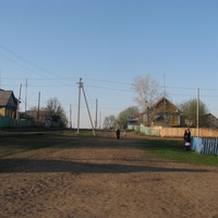 Уголок деревни ранней весной (начало мая)
