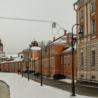 Вид на Северный корпус Александро-Невской Лавры