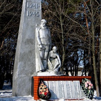 Братская могила 61 советского воина