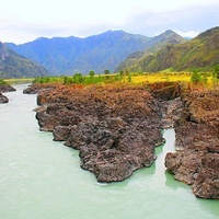 Река Катунь. Тельдекпенские пороги. Алтай.