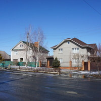 На улице Ялтинской.