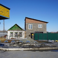 На Новотроицком шоссе.