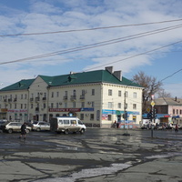 На площади Гагарина.