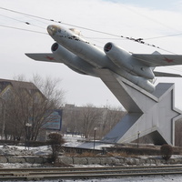 Памятник на площади Гагарина.