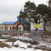 церковь и воинское захоронение в Микшино