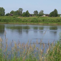 вид на реку со стороны села