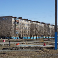 На улице Комарова..