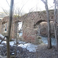 Руины мукомольной мельницы полковника Шемиота на реке Сума