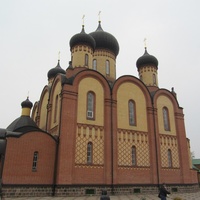 Успенский Пюхтицкий женский монастырь.
