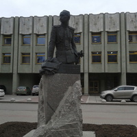 Памятник генералу Брусилову.