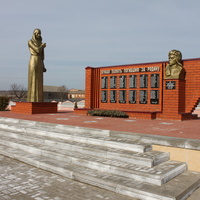 Нижняя Покровка. Мемориал, погибшим в Великую Отечественную войну.
