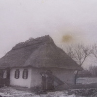 Ревівка-українська хата,побудована в кінці 19 сторіччя(фото 1970 року)