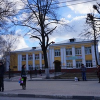 Средняя общеобразовательная школа № 13, довоенной постройки