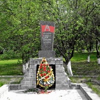 Памятник жертвам революции в селе Федосеевка