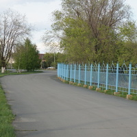 Пешеходная дорожка к церкви...