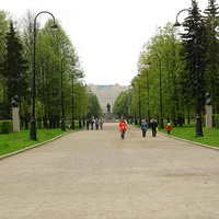 Аллея Героев в парке Победы