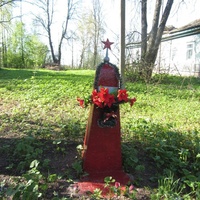 памятник юной партизанке Нине Хрусталевой замученной фашистами