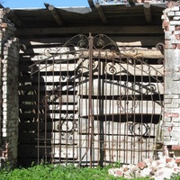 Ворота  Свято-Троицкой церкви