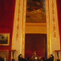 В картинном зале Гатчинского дворца