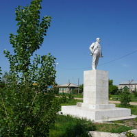 Памятник Ленину.