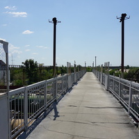 Пешеходный мост через ж\д пути.