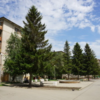 Панорама сквера на улице Ленинского Комсомола.