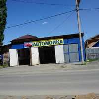 На улице Елшанской.