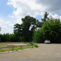 На городском пляже.