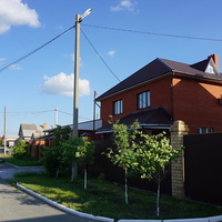 На улице Елшанской.