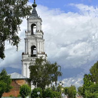 Нерехта. Казанская соборная церковь, с такою же колокольнею, построена в 1709 г. по указу царя Петра Первого.