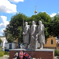 Братская могила 640 советских воинов