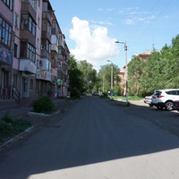 На улице Советской.