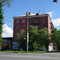 На улице Советской.