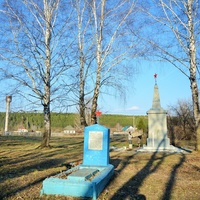 Обелиски, память о погибших односельчанах в годы Гражданской войны и Великой Отечественной войны.
