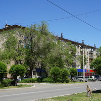 На улице Ленина.