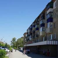 На улице Ленина.