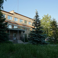 На вокзальной улице.