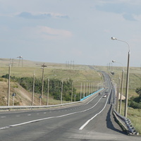 Объездная дорога и мост через реку Урал.