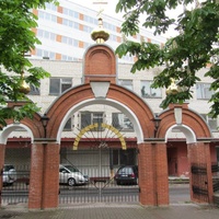 Нарвский Воскресенский собор, ворота