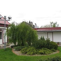 Территория церкови Нарвской иконы Божией Матери и Иоанна Кронштадского