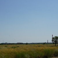 Вдали Орский Завод Тракторных Прицепов...